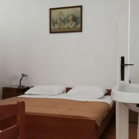 Marina End Vela Luka