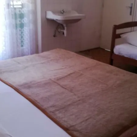 Marina End * Vela Luka