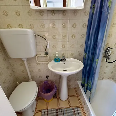 Marina End * Vela Luka