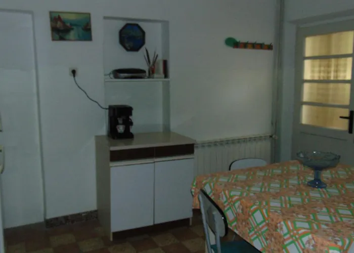 Marina End 아파트 *